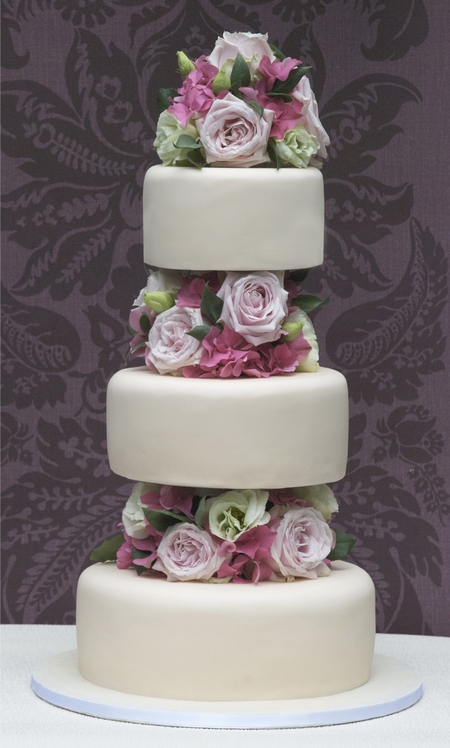 Picture of Sweet Elegance wedding cake from Vanilla Cake Shop