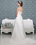 Picture of Back of Raine Wedding Dress - Amanda Wyatt 2011 Collection